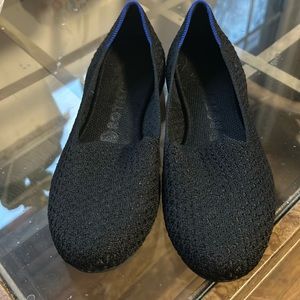 Perfect Rothy’s black slip ons size 8